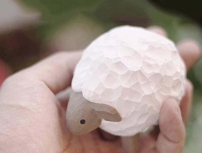 ひつじ 置物 木彫り 癒し オブジェ
