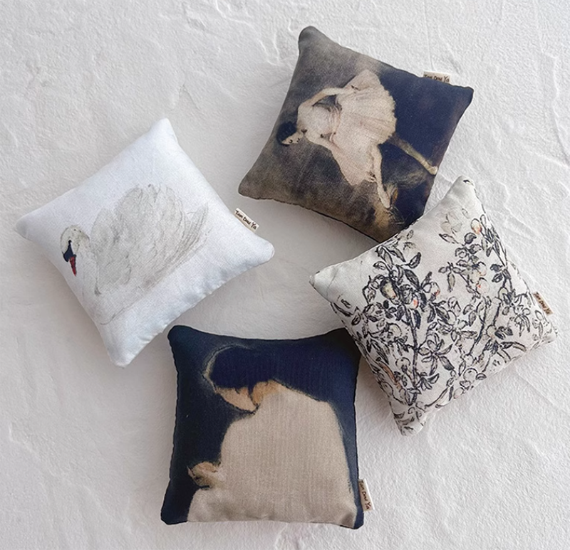 ドールハウス クッション ミニチュア