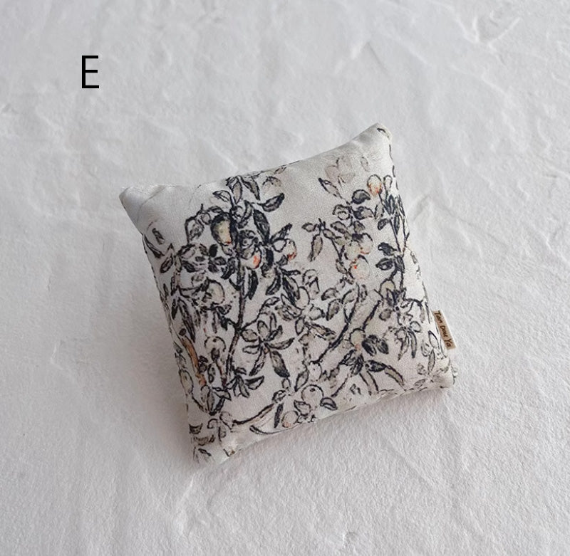 ドールハウス クッション ミニチュア ドール用 撮影 小道具